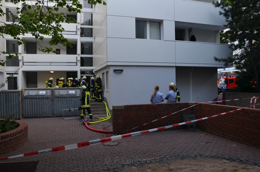 Feuer 3 Koeln Bocklemuend Goerlinger Zentrum P24.JPG - Miklos Laubert